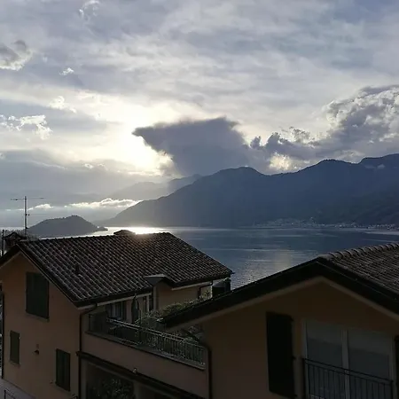 Vista Lago Panoramica Colonno Exterior photo